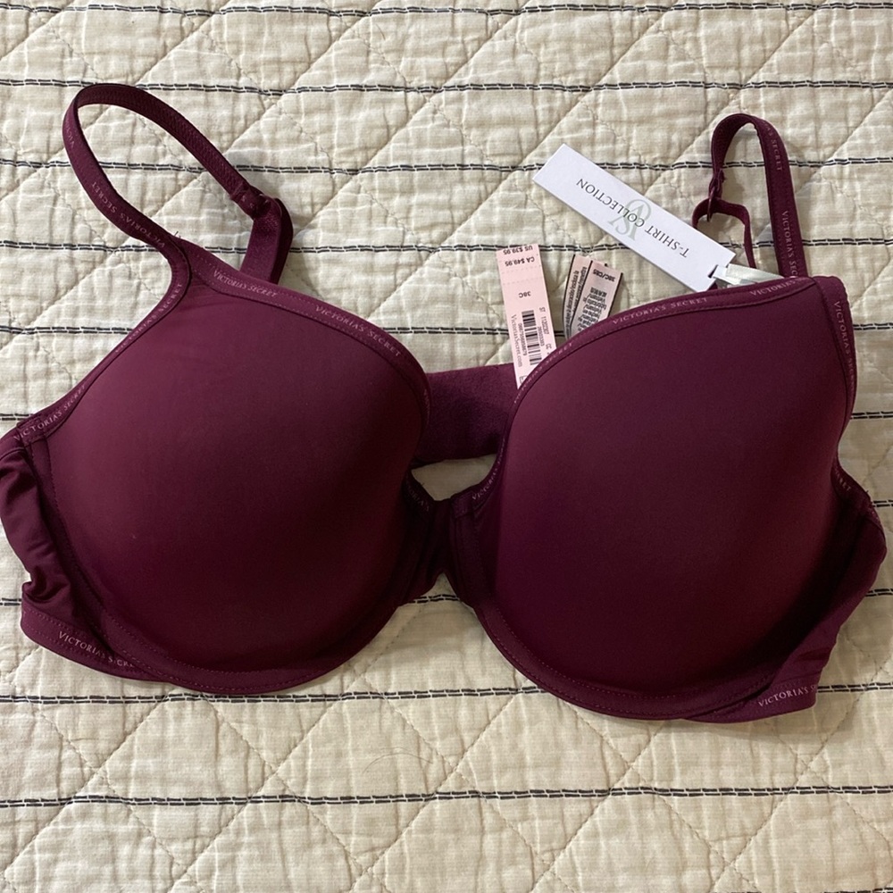 NWT- Victoria’s Secret TShirt Lightly Lined Demi Bra